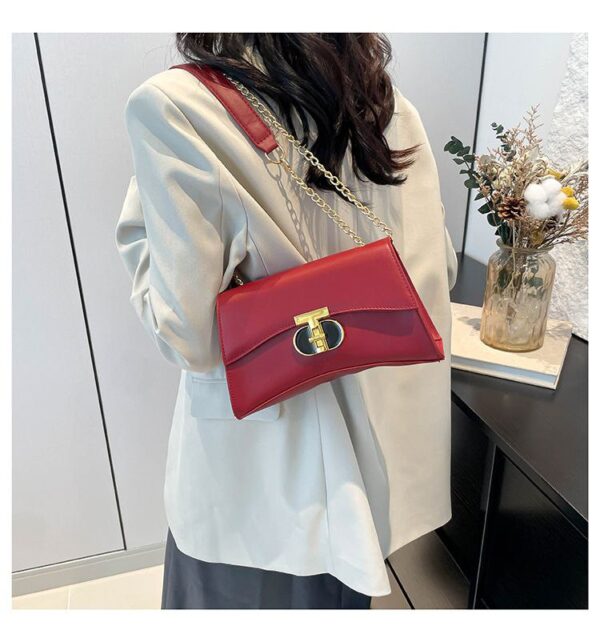 Fashionable Shoulder Bag RE306 - Image 4