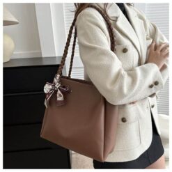 Alternative view of Medium Tote Bag for Women | Spacious Handbag