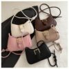 Ladies handbag for women in Bangladesh with zipper closure – RedBag BD